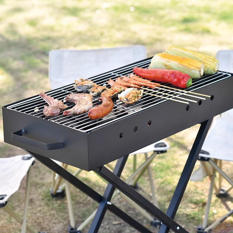 Dekket X-formet grill